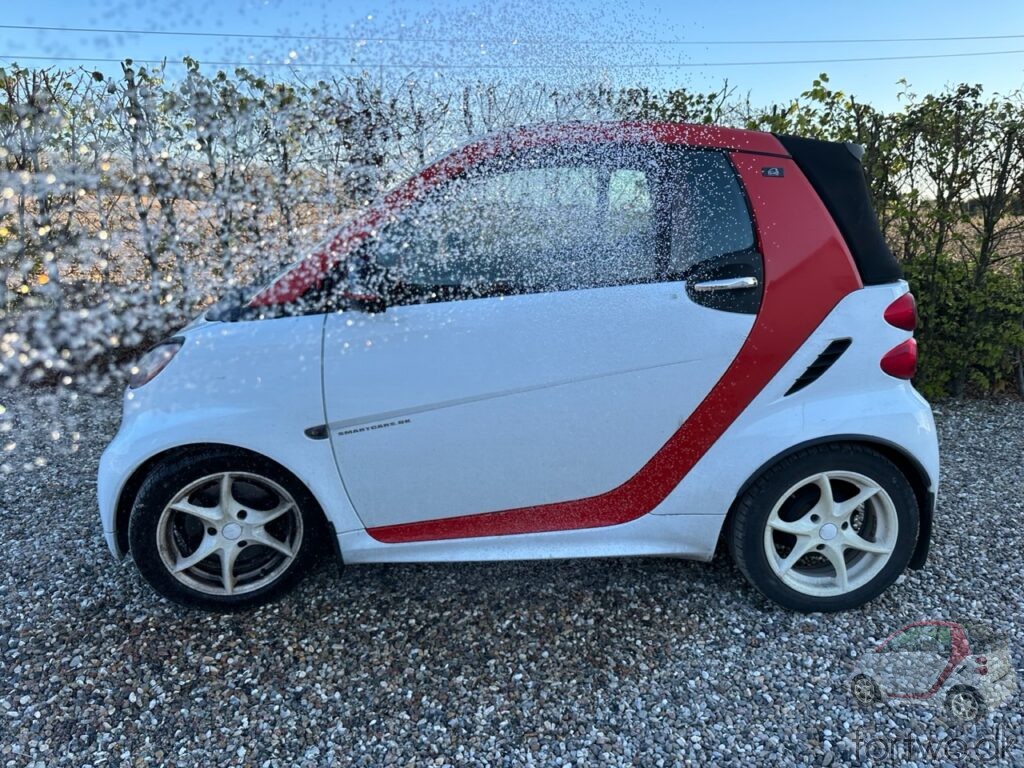 The Smart Fortwo Cabrio gets its first wash, after I bought it