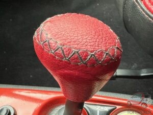 Red faux leather gear knob - Smart Fortwo